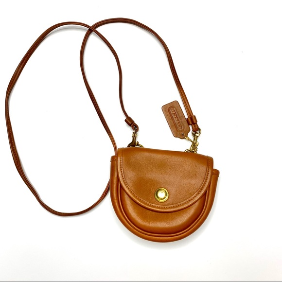 Coach Handbags - Coach Vintage Tan Crossbody Belt Bag